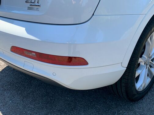 【友達追加の方法②】車両画像の2枚目のQRコードをLINEで読み込んで友達追加できます。
