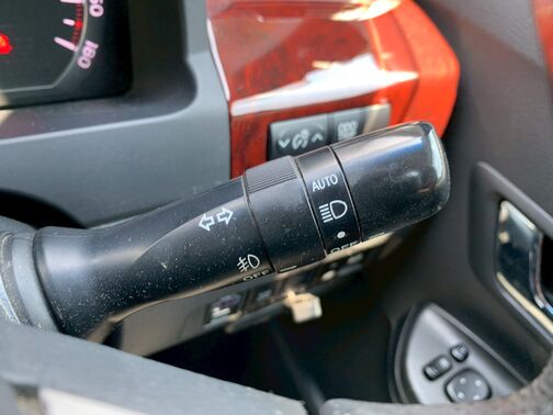 【お車探し】お客様のご要望に応じて、仕入れのプロがお客様と一緒にご希望のお車をお探しさせて頂くサービスをご提供しています。ご遠慮なくお申し出ください。
