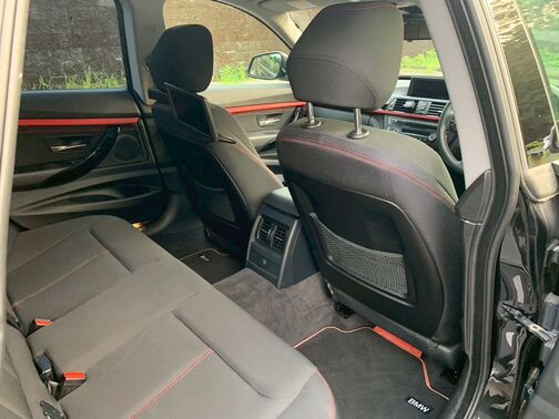【お車探し】お客様のご要望に応じて、仕入れのプロがお客様と一緒にご希望のお車をお探しさせて頂くサービスをご提供しています。ご遠慮なくお申し出ください。