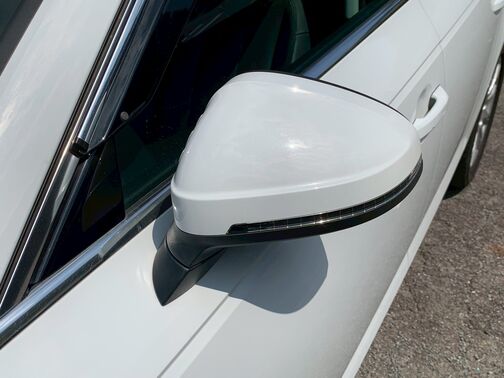 【お車探し】お客様のご要望に応じて、仕入れのプロがお客様と一緒にご希望のお車をお探しさせて頂くサービスをご提供しています。ご遠慮なくお申し出ください。