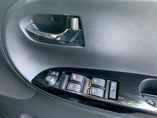 【安心】納車後のトラブルが発生しても、当社独自の保証サービスにご加入頂ければ修理ができるので、安心してお乗りいただくことができます。