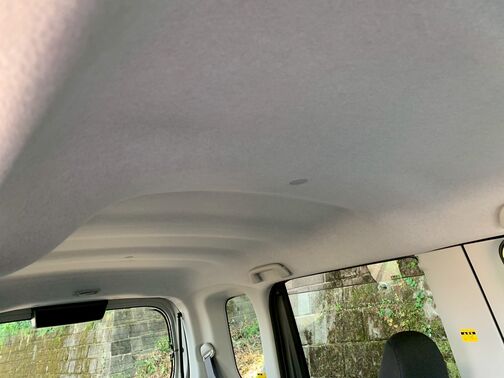 【お車探し】お客様のご要望に応じて、仕入れのプロがお客様と一緒にご希望のお車をお探しさせて頂くサービスをご提供しています。ご遠慮なくお申し出ください。