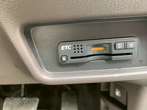 【お車探し】お客様のご要望に応じて、仕入れのプロがお客様と一緒にご希望のお車をお探しさせて頂くサービスをご提供しています。ご遠慮なくお申し出ください。