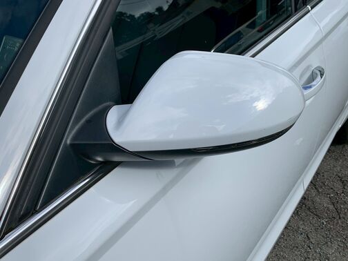 【友達追加の方法①】LINEで「@391tycna」を検索して友達追加できます。