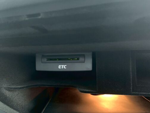 【お車探し】お客様のご要望に応じて、仕入れのプロがお客様と一緒にご希望のお車をお探しさせて頂くサービスをご提供しています。ご遠慮なくお申し出ください。