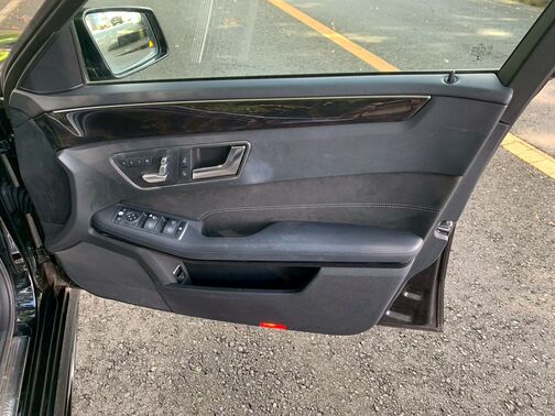 【点検整備】当社の点検整備は消耗品やオイル交換もしています。
点検箇所の写真やコンピューター診断の結果は全て写真を撮って保存してあります。ご安心ください。