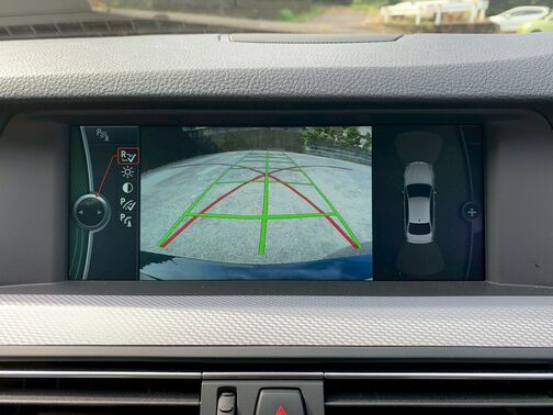 【お車探し】お客様のご要望に応じて、仕入れのプロがお客様と一緒にご希望のお車をお探しさせて頂くサービスをご提供しています。ご遠慮なくお申し出ください。