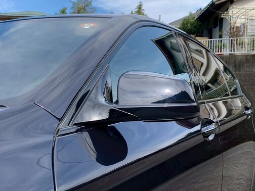 【友達追加の方法②】車両画像の2枚目のQRコードをLINEで読み込んで友達追加できます。