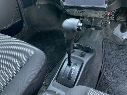 【友達追加の方法②】車両画像の2枚目のQRコードをLINEで読み込んで友達追加できます。