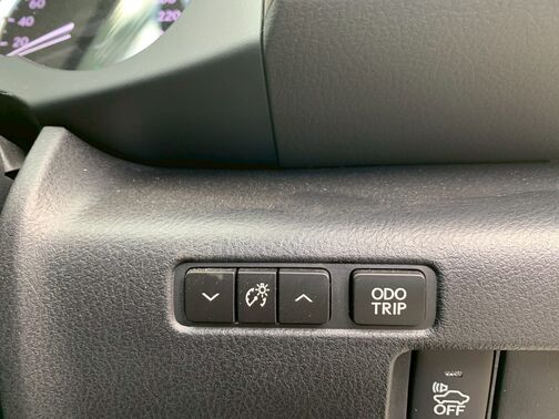 【友達追加の方法①】LINEで「@391tycna」を検索して友達追加できます。