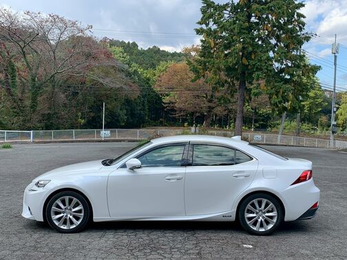 【廃車の無料引取り】当社は他社で購入された場合でも走行不能車や廃車の無料引き取り大歓迎です。「LINEでお問い合わせ」から車検証・車両の写真とご希望金額をお送りください