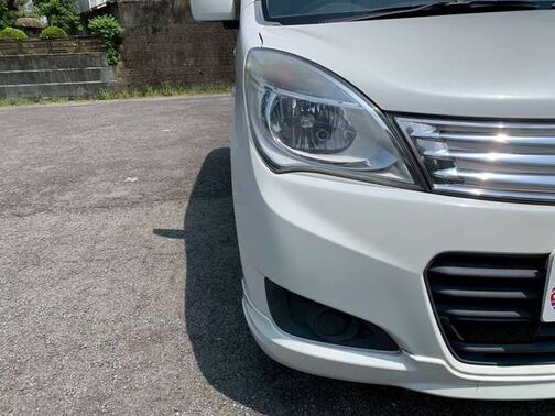 【友達追加の方法(3)】https://lin.ee/TgUMhNrを読み込んで友達追加できます。