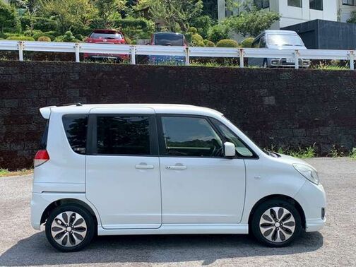 【お車探し】お客様のご要望に応じて、仕入れのプロがお客様と一緒にご希望のお車をお探しさせて頂くサービスをご提供しています。ご遠慮なくお申し出ください。