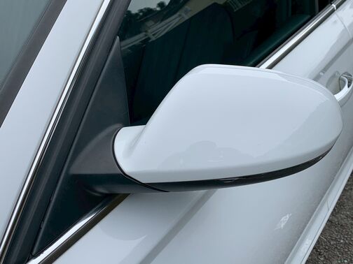 【友達追加の方法①】LINEで「@391tycna」を検索して友達追加できます。