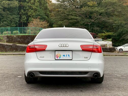 【安心】納車後のトラブルが発生しても、当社独自の保証サービスにご加入頂ければ修理ができるので、安心してお乗りいただくことができます。