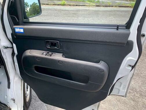 【廃車の無料引取り】当社は他社で購入された場合でも走行不能車や廃車の無料引き取り大歓迎です。「LINEでお問い合わせ」から車検証・車両の写真とご希望金額をお送りください