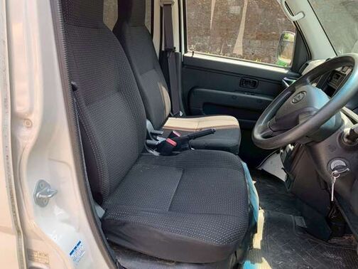 【仮審査申込】当社公式LINEから詳しくご案内しています。まずは、次の①～③の中からやりやすい方法で友達追加をお願いします。