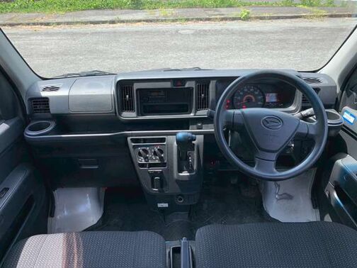 【買取・下取り】当社は他のお店で購入された時でも買取いたします。買取下取り金額は他の買い取りセンターで出た最終金額を提示してください。現金を持って引き取り致します。