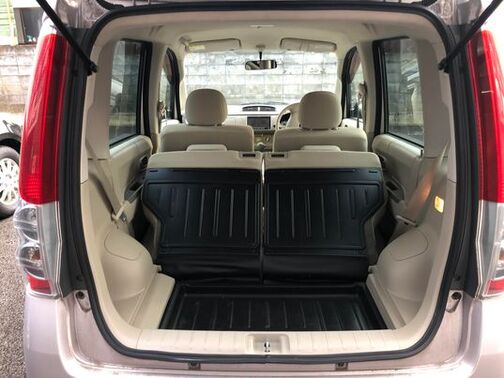 普段のお買い物やお出かけにも便利なラゲッジスペースです♪