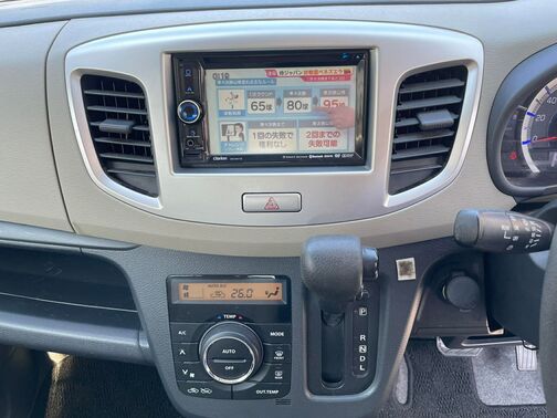 シンプルですっきりしたインパネまわりです♪
手の位置が近く操作しやすいインパネシフトです♪ シンプルですっきりしたインパネまわりです♪
手の位置が近く操作しやすいインパネシフトです♪