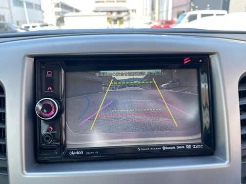 バックカメラ付きなので駐車が苦手な方でも安心です★