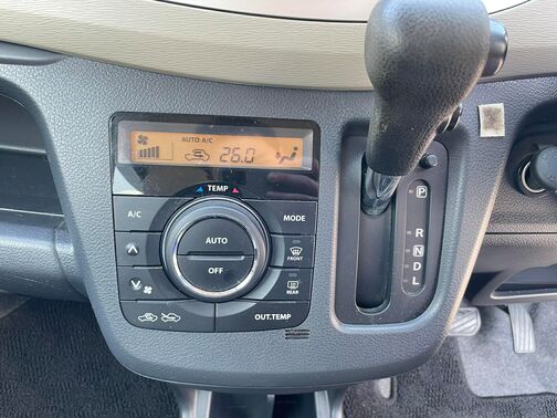 直感的に操作しやすいエアコンパネルです♪ 直感的に操作しやすいエアコンパネルです♪