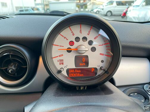 走行距離は90,654km！まだまだ活躍できる1台です♪