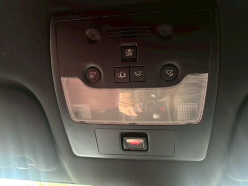 仮審査は公式LINEから簡単にお申し込み頂けます。LINEで上記QRコードを読み込んでお気軽にお申し込みください。LINE ID検索の場合は@567fslwuです。