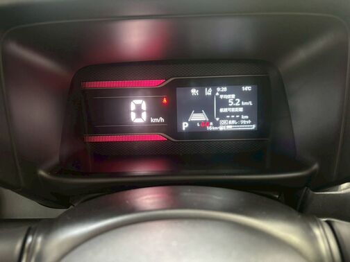 仮審査は公式LINEから簡単にお申し込み頂けます。LINEで上記QRコードを読み込んでお気軽にお申し込みください。LINE ID検索の場合は@567fslwuです。