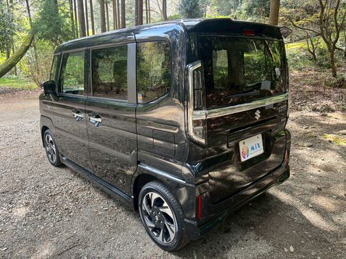 仮審査は公式LINEから簡単にお申し込み頂けます。LINEで上記QRコードを読み込んでお気軽にお申し込みください。LINE ID検索の場合は@567fslwuです。