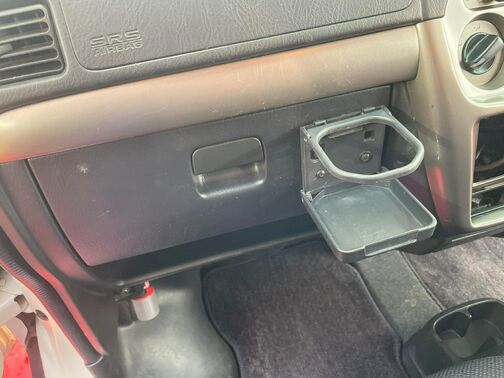 ドリンクホルダーがあり快適ドライブ♪