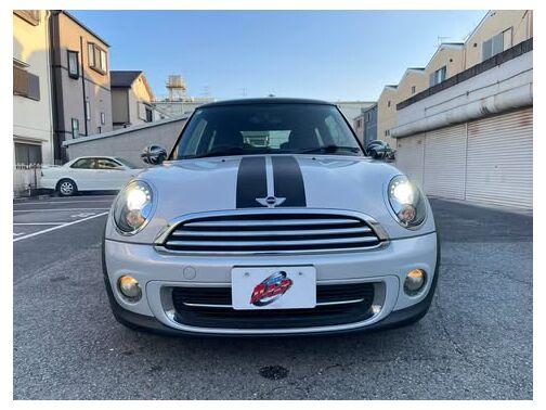 ライト点灯が映える！雰囲気抜群のMINIクーパー！