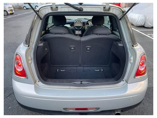 普段のお買い物やお出かけにも便利なラゲッジスペースです♪