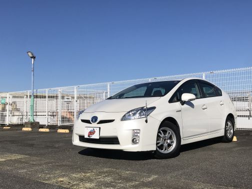 国産車 トヨタ おすすめ プリウスs 人気のパールホワイト Etc 自社ローン専門 中古車販売 カーマッチ