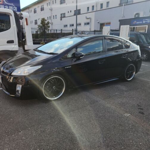 ローダウン　オールペンブラック
社外アルミ　自社ローン推奨車
返済中　OK　個人事業主、大工
、シングルマザー　アルバイト