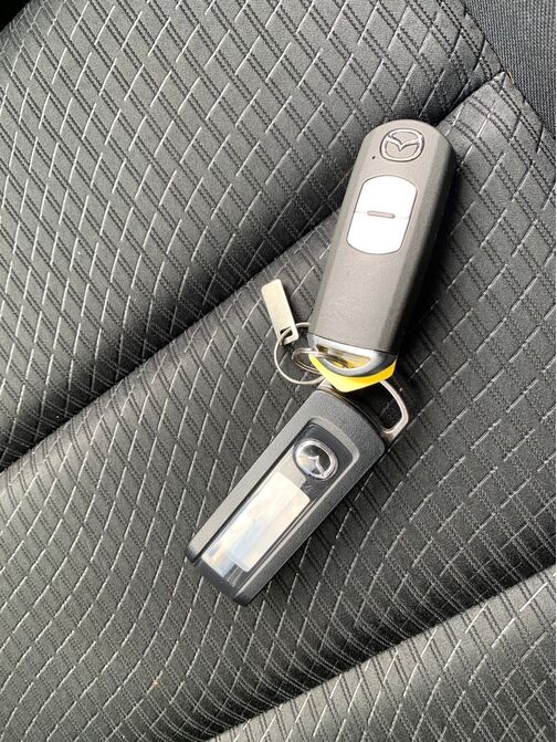 【廃車の無料引取り】当社は他社で購入された場合でも走行不能車や廃車の無料引き取り大歓迎です。「LINEでお問い合わせ」から車検証・車両の写真とご希望金額をお送りください