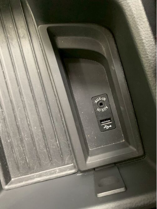 【全国へ納車可能】遠方の方でもご購入頂けるように陸送輸送を安価なお値段で承っています。【返品保証有り】ご遠方のお客様には一週間の返品保証付きです。