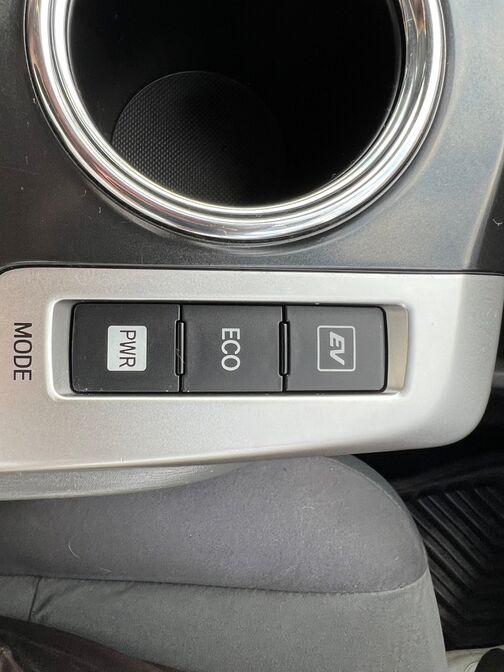 【応援】当店は、車が必要なのに様々な理由からオートローンの審査に通らず、購入できない方を応援しています。お気軽に仮審査をお申し込みください