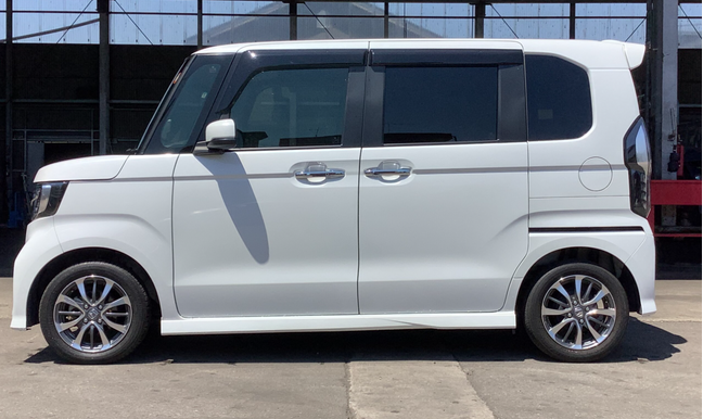 お気に入りの1台を探すお手伝いをいたします。展示車両もご用意しておりますので是非1度お立ち寄りください！