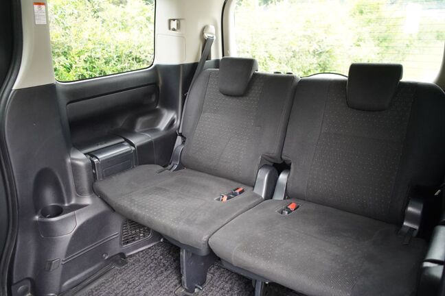 3列目シートもありますので大人数移動も可能です！