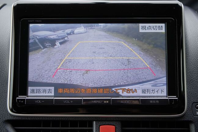 バックカメラ付き、後方確認も安全です！