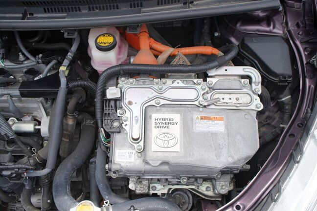 9万キロとは思えない、綺麗なエンジンルーム！