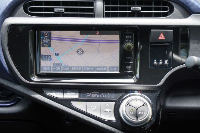 純正ナビ、遠くに出かける際も安心です！