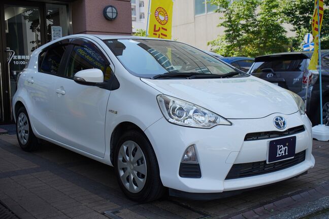 人気色の白色で大変綺麗な状態です！