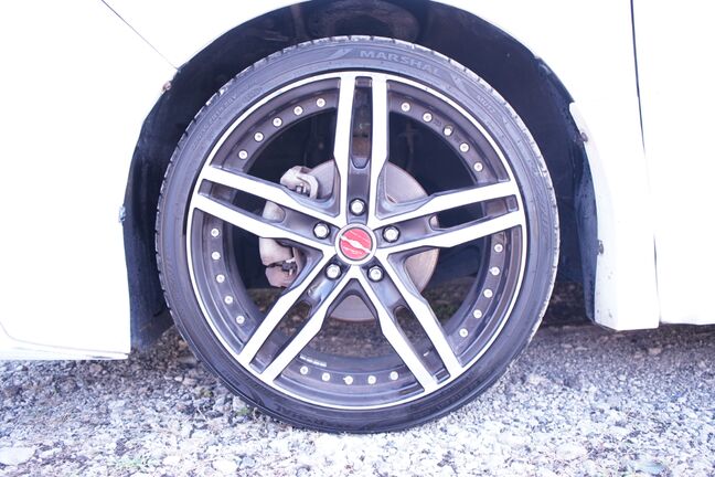 社外19AWインチホイール装備！