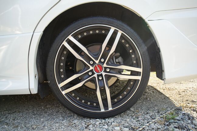 社外19AWインチホイール装備！