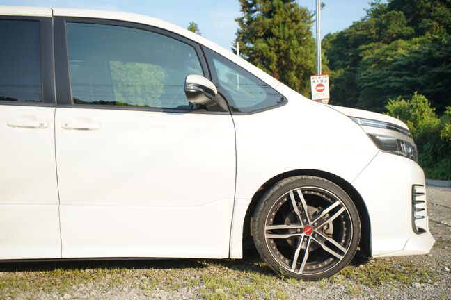 人気色白色ボディでTRDフルエアロ！