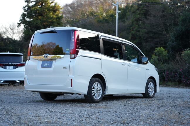 人気色の白色ボディ、大きな目立つ傷もなく綺麗な状態です！