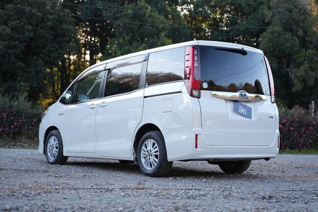 人気色の白色ボディ、大きな目立つ傷もなく綺麗な状態です！