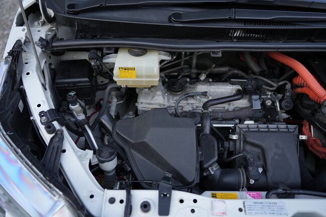 手入れをされていて綺麗なエンジンルーム！走行距離は踏んでいますがこれなら安心です